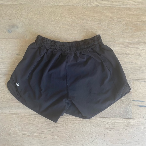 Lululemon Hotty Hot High-Rise Lined Short 4" black size 4 tall - Picture 7 of 7